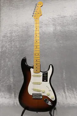 FENDER AMERICAN VINTAGE II 1957 STRATOCASTER MAPLE 2 COLOR SUNBURST