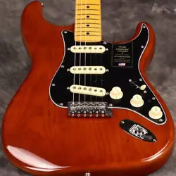 FENDER AMERICAN VINTAGE II 1973 STRATOCASTER MAPLE FINGERBOARD MOCHA S N V1256