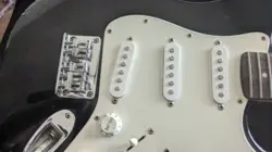 FENDER SQUIER MINI STRATOCASTER 6 STRING ELECTRIC GUITAR