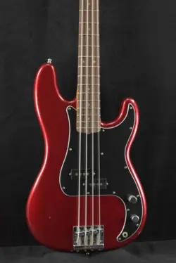 FENDER NATE MENDEL P BASS CANDY APPLE RED ROSEWOOD FINGERBOARD