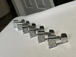 FENDER LOGO STRATOCASTER