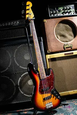 FENDER AMERICAN VINTAGE '62 JAZZ BASS / 2010 SAFE DELIVERY FROM JAPAN