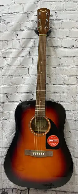 DREADNOUGHT GUITAR W/HARDSHELL
