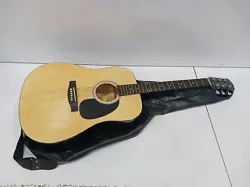 FENDER SQUIER GUITAR IN CASE