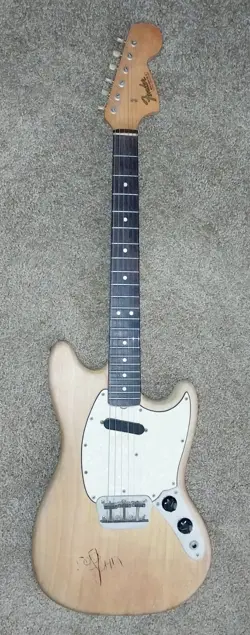 VINTAGE 1966 FENDER MUSICMASTER II W/ ORIGINAL CASE
