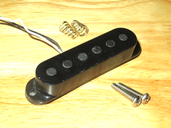 FENDER 1979 BLACK GREY BOTTOM STRATOCASTER MIDDLE PICKUP