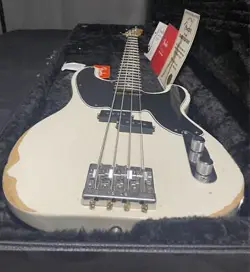 PRECISION BASS GREENDAY