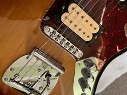 FENDER JAGUAR KURT COBAIN SUNBURST