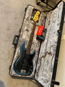 FENDER AMERICAN PROFESIONAL