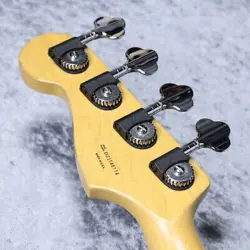 FENDER AMERICAN DELUXE JAZZ BASS - 3TONE SUNBURST 4.04KG