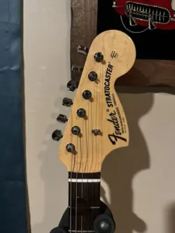 NECK STRAT BOLT