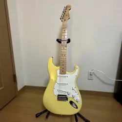 FENDER PLAYER STRATOCASTER BUTTERCREAM ELECTRIC GUITAR