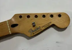 1998 FENDER STRATOCASTER MAPLE NECK MIM SKUNK STRIPE 21-FRETS