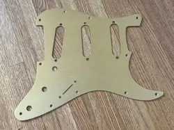 ULTRA STRATOCASTER GOLD