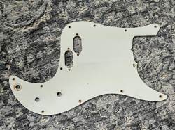 WHITE PICKGUARD 34