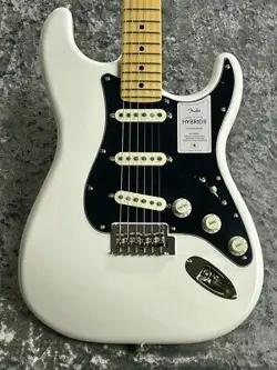 II STRATOCASTER/MAPLE -ARCTIC