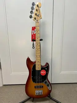 FENDER PLAYER MUSTANG BASS PJ WITH MAPLE FRETBOARD - SIENNA SUNBURST