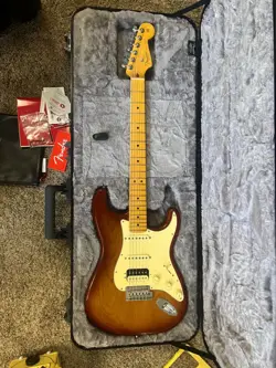FENDER AMERICAN PROFESSIONAL II STRATOCASTER SIENNA