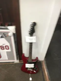 FENDER 60TH ANNIVERSARY STRATOCASTER USA ELECTRIC GUITAR HARD CASE