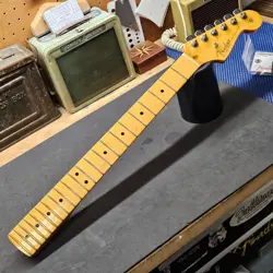 FENDER USA PROFESSIONAL II STRAT MAPLE NECK & TUNERS AMERICAN ELECTRIC GUITAR