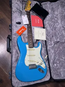 FENDER AMERICAN PROFESSIONAL II STRATOCASTER - MIAMI BLUE W/ ROSEWOOD FB