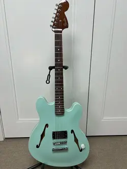FENDER TOM DELONGE STARCASTER - SURF GREEN