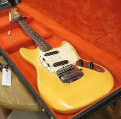 FENDER MUSTANG USED ELECTRIC GUITAR