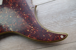 90'S FENDER PRECISION