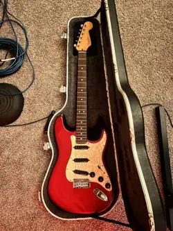 FENDER STRATOCASTER PLUS DELUXE