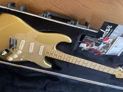FENDER AMERICAN DELUXE STRATOCASTER #YNJSEP