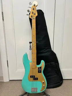 FENDER VINTERA '50S PRECISION BASS WITH MAPLE FRETBOARD - SEAFOAM GREEN