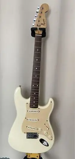 FENDER AFFINITY WHITE