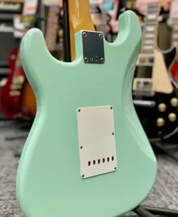 GREEN W/GIG CASE