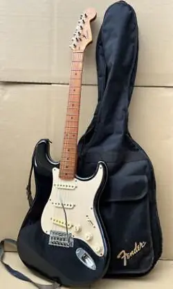 SQUIER BY FENDER STRATOCASTER #YN5EPO