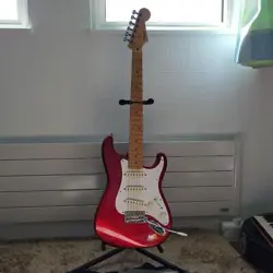 FENDER STRATOCASTER #YN4YYD