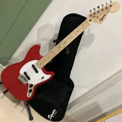 FENDER SQUIER SONICTM MUSTANG RED #YN4QEN