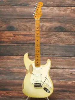 FENDER CUSTOM SHOP 1956 STRATOCASTER NOS WHITE BLONDE “RELIC