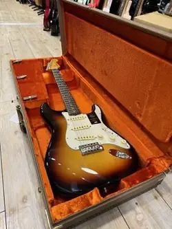 FENDER STRATOCASTER AMERICAN VINTAGE #YN6GIX