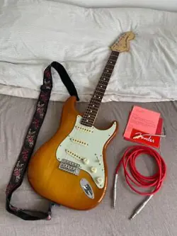FENDER AMERICAN PERFORMER STRATOCASTER #YNGZV7