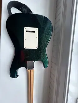 STRATOCASTER ELECTRIC GUITAR-