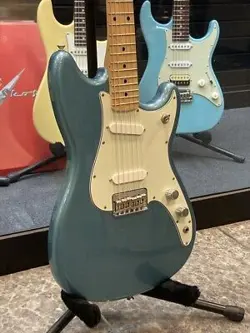 FENDER PLAYER DUO-SONIC