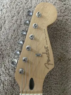 FENDER STRATOCASTER WITH MAPLE NECK