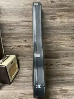 STRATOCASTER GUITAR 2005