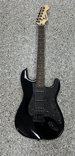 FENDER STRATOCASTER SQUIER BULLET STRAT  HSS ELECTRIC GUITAR