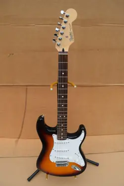 FENDER STRATOCASTER STRAT SUNBURST MEXICO 2000