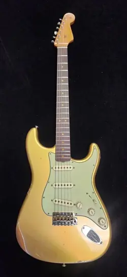 2023 FENDER CUSTOM SHOP LTD '63 STRATOCASTER RELIC - AZTEC GOLD W/CASE