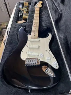 1989 FENDER STRAT PLUS DELUXE BLACK - MAPLE, LACE, TBX, WILKINSON & SCHALLER