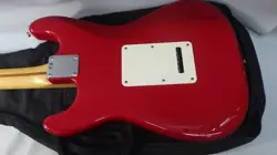 STRAT/STANDARD STRATOCASTER