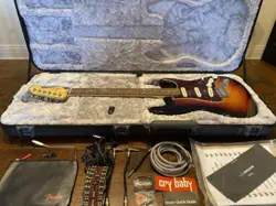FENDER AMERICAN PROFESSIONAL II STRATOCASTER ELECTRIC GUITAR - EXCELLENT