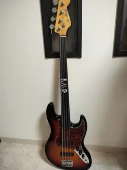 ELECTRIC BASS FREE